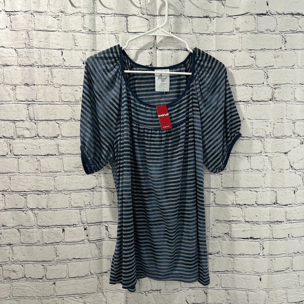 New with tags Ladies Avenue top Size 18/20
